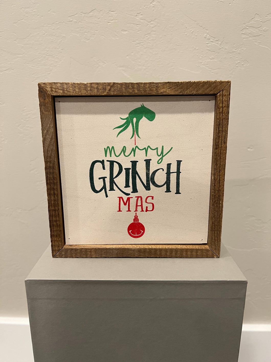 Merry Grinch Mas 6x6 Wall Decor